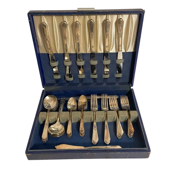 Oneida S.L.‎ & G.H. Rogers Encore Silverplate 51 Pcs Flatware Silverware Set - Picture 1 of 14